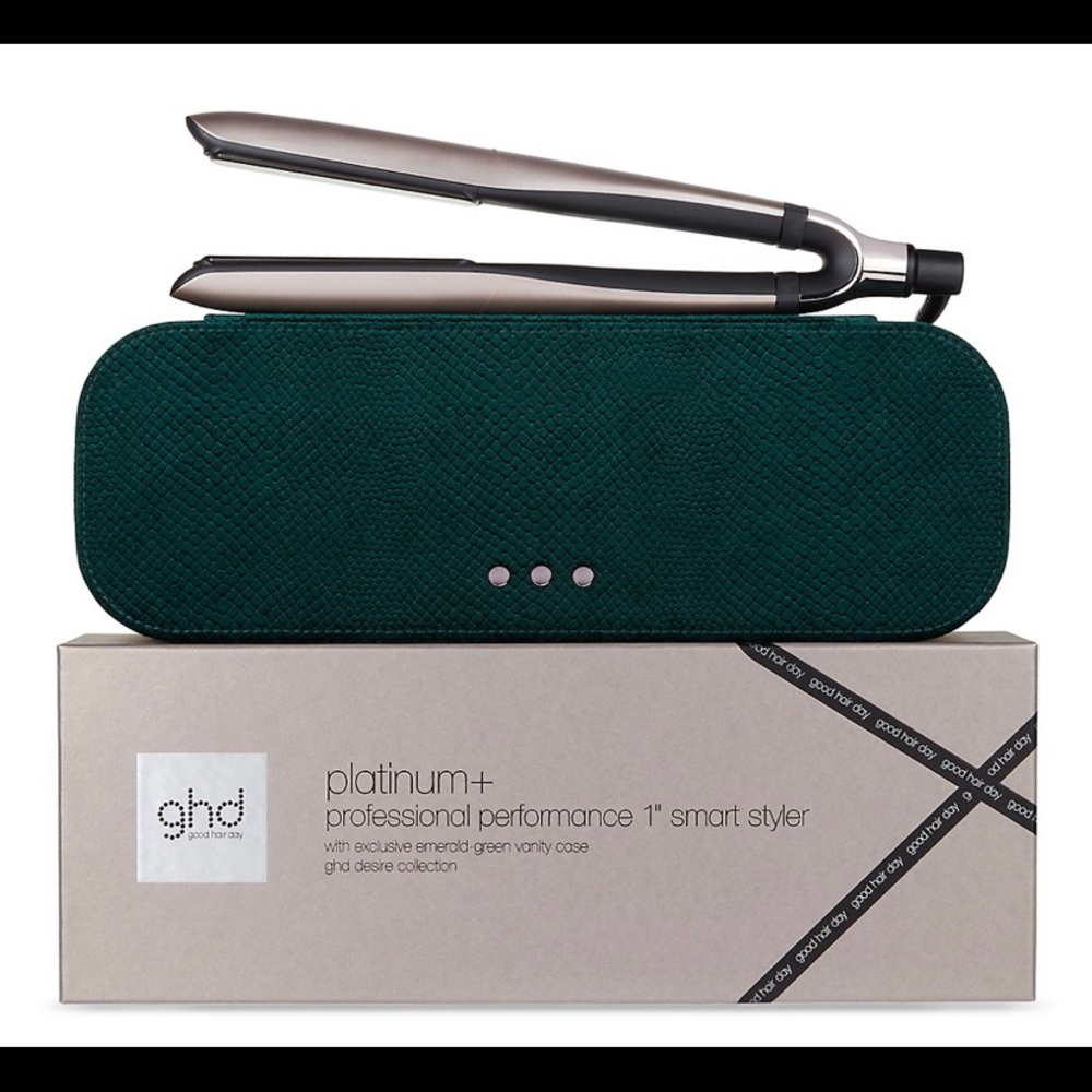 NIB - GHD Platinum + flat iron with emerald hard travel case